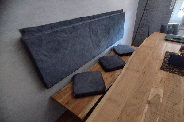 Cojín de pared para el comedor con cojín de asiento.